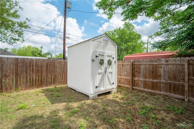 1215 E Mahl Street, Edinburg, TX 78539