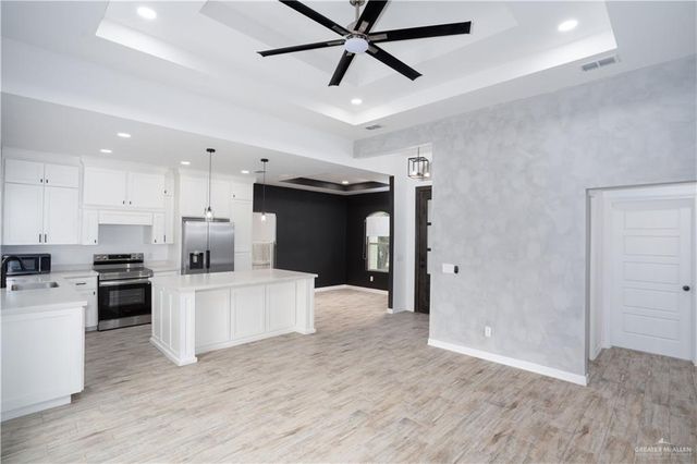 1215 E Mahl Street, Edinburg, TX 78539