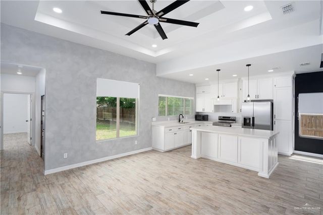 1215 E Mahl Street, Edinburg, TX 78539