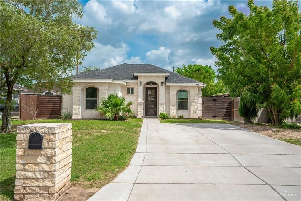 1215 E Mahl Street, Edinburg, TX 78539