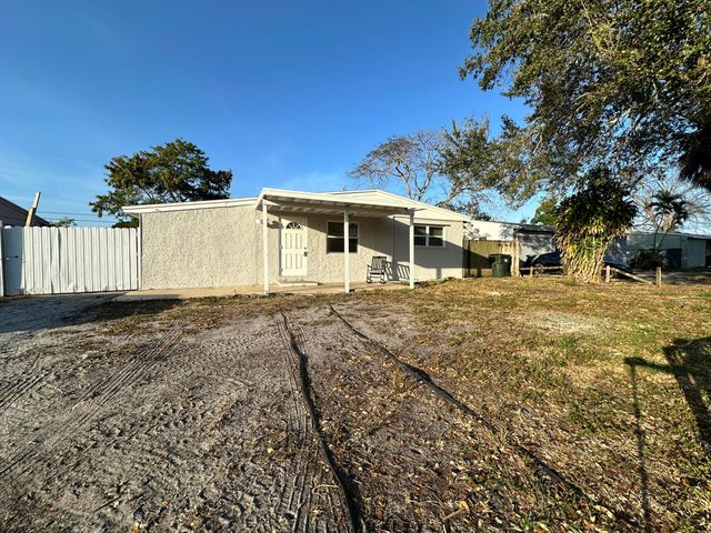 4121 Colt Lane, West Palm Beach, FL 33406