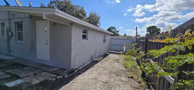 4121 Colt Lane, West Palm Beach, FL 33406