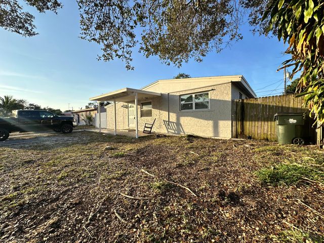 4121 Colt Lane, West Palm Beach, FL 33406