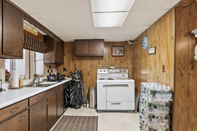 8 Janis Terrace, Woburn, MA 01801