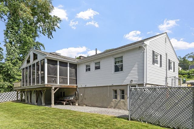8 Janis Terrace, Woburn, MA 01801