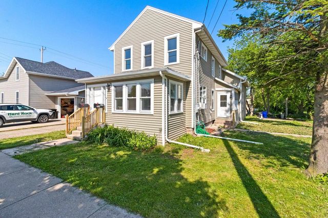 714 N BATEMAN STREET, Appleton, WI 54911