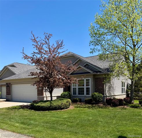 24471 Sand Lake Lane, Brownstown Charter Township, MI 48134