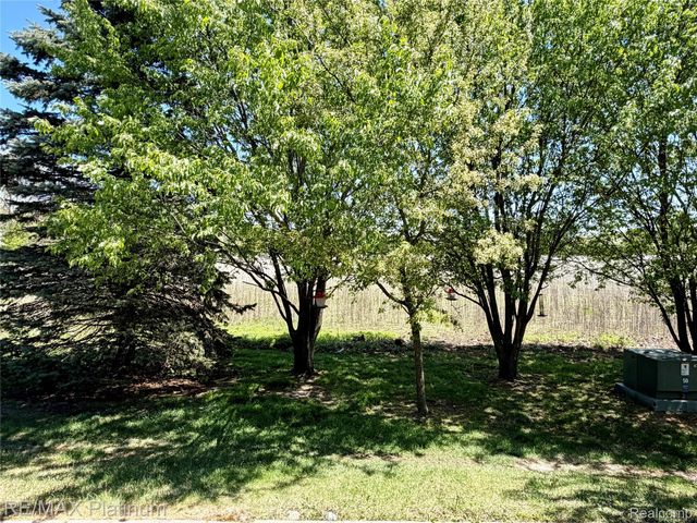 24471 Sand Lake Lane, Brownstown Charter Township, MI 48134