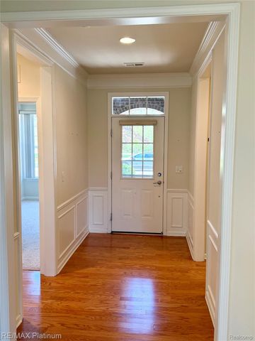 24471 Sand Lake Lane, Brownstown Charter Township, MI 48134