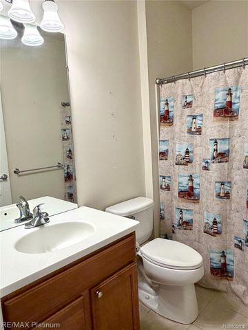 24471 Sand Lake Lane, Brownstown Charter Township, MI 48134