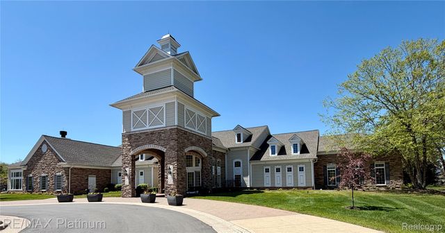 24471 Sand Lake Lane, Brownstown Charter Township, MI 48134