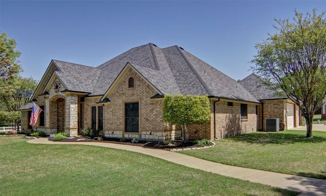 213 Austin Creek Court, Fort Worth, TX 76140