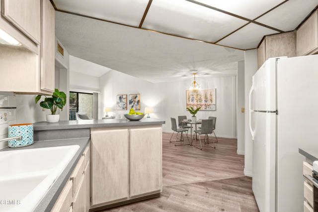 4260 Via Arbolada 330, Los Angeles, CA 90042