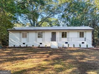 205 Pine Street, Barnesville, GA 30204