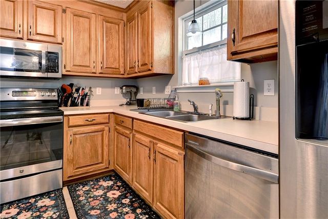 104 Sheppard DR, Williamsburg, VA 23185