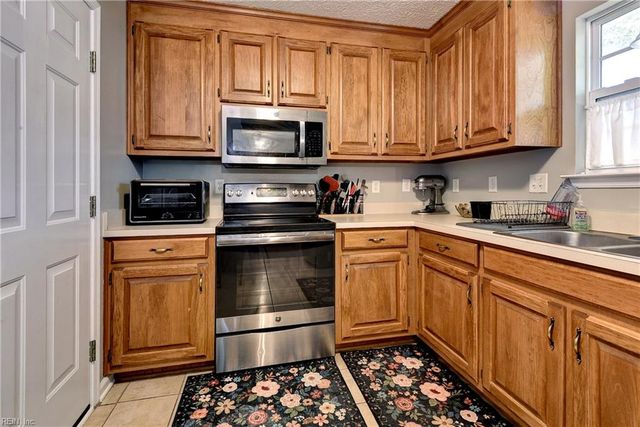 104 Sheppard DR, Williamsburg, VA 23185