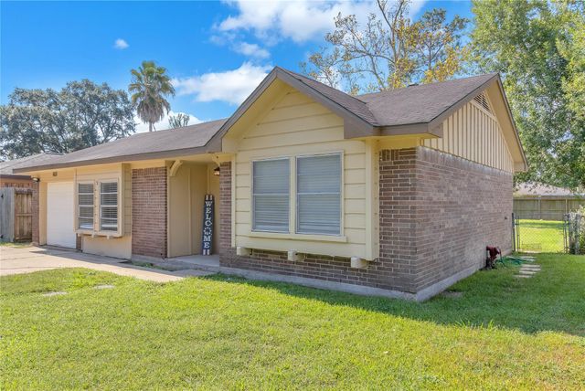 605 David Avenue, League City, TX 77573