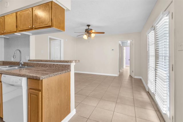 605 David Avenue, League City, TX 77573