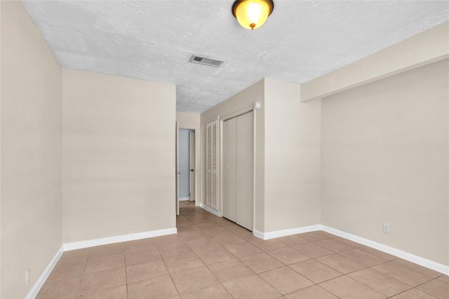 605 David Avenue, League City, TX 77573