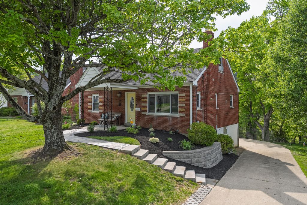 8420 Persimmon Grove Pike, Alexandria, KY 41001