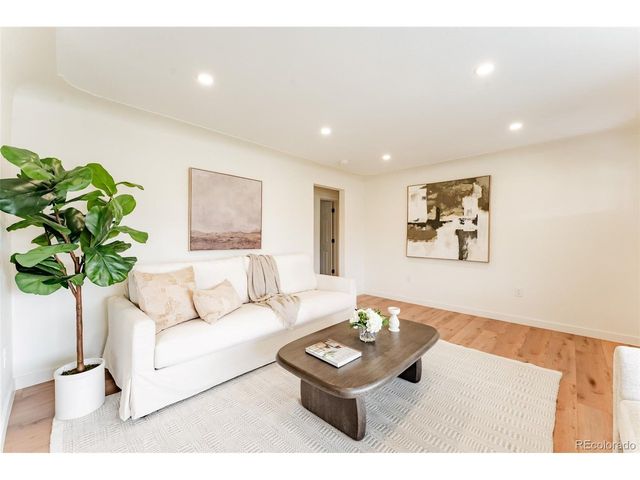 421 Zenobia St, Denver, CO 80204