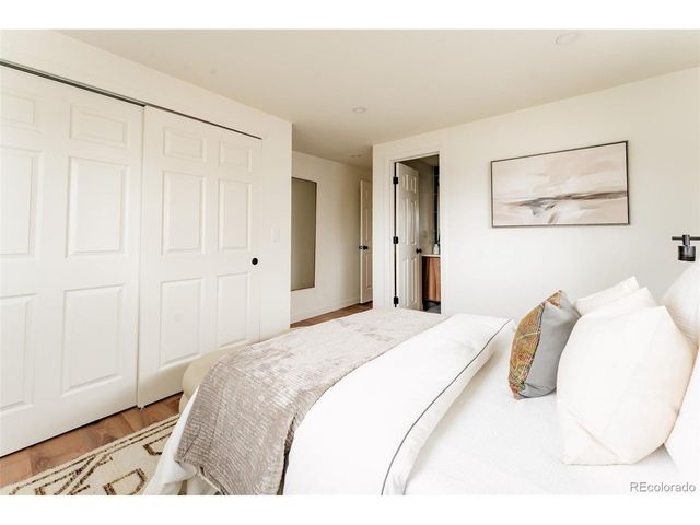 421 Zenobia St, Denver, CO 80204