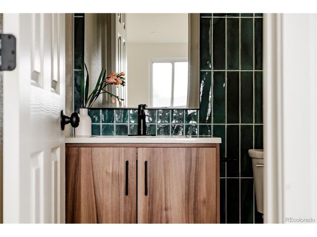 421 Zenobia St, Denver, CO 80204