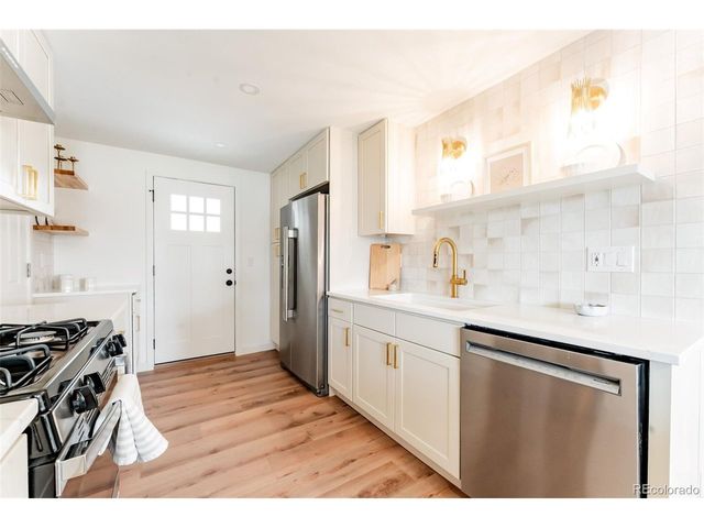 421 Zenobia St, Denver, CO 80204