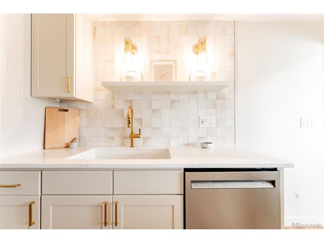 421 Zenobia St, Denver, CO 80204