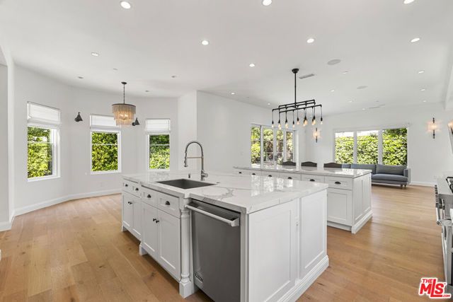 530 N Alta Vista Boulevard, Los Angeles, CA 90036