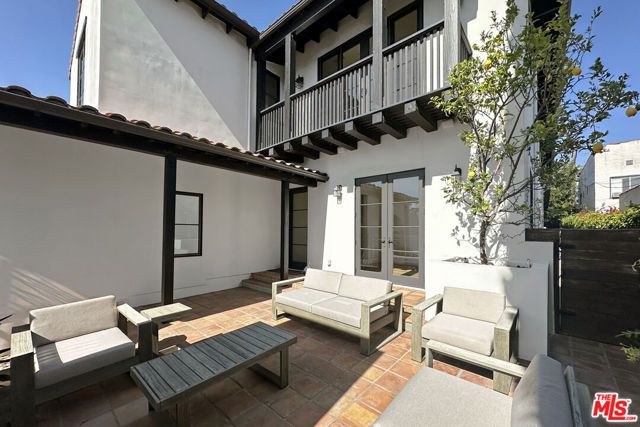 530 N Alta Vista Boulevard, Los Angeles, CA 90036