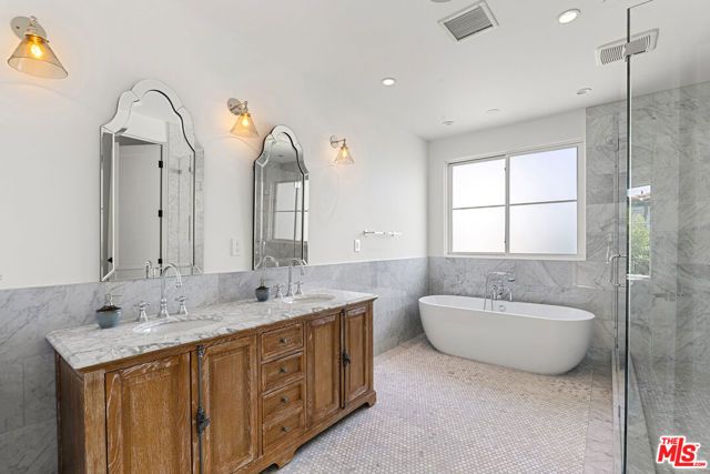 530 N Alta Vista Boulevard, Los Angeles, CA 90036