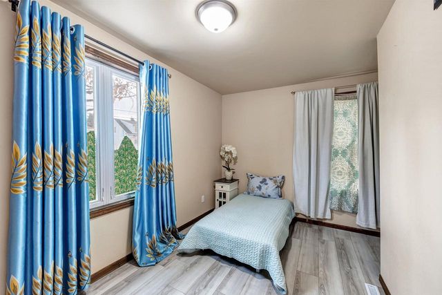 814 3RD STREET, De Pere, WI 54115