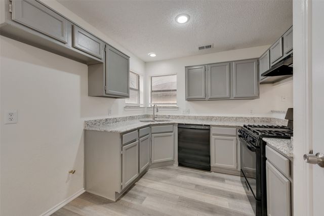 11805 Eloise Drive, Balch Springs, TX 75180