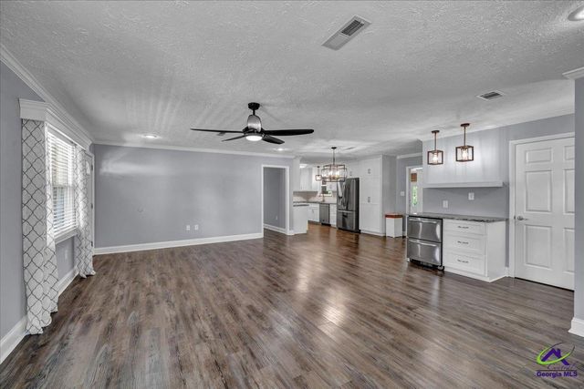 308 Fleming Drive, Bonaire, GA 31005