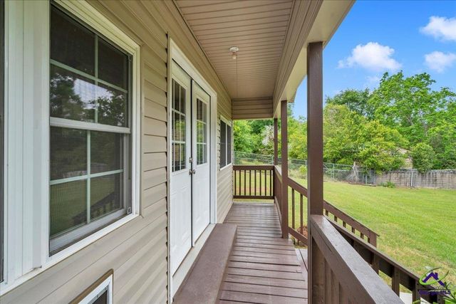 308 Fleming Drive, Bonaire, GA 31005