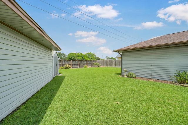 807 Green Belt Drive, Sugar Land, TX 77498
