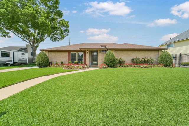 807 Green Belt Drive, Sugar Land, TX 77498
