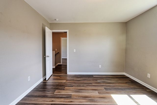 2313 Bee Hive Dr, Columbia, TN 38401