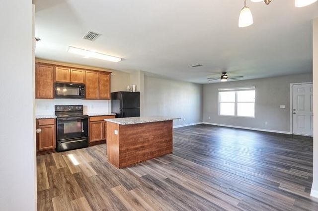 2313 Bee Hive Dr, Columbia, TN 38401