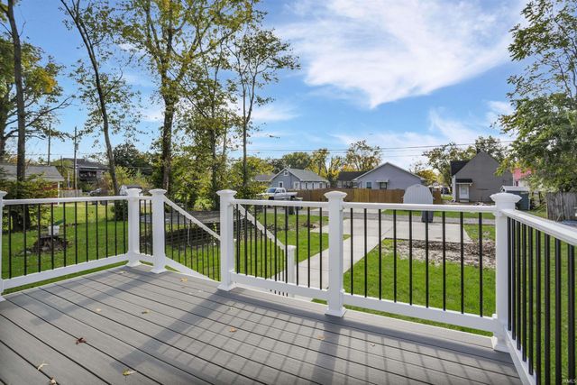 637 Jackson Avenue, Evansville, IN 47713