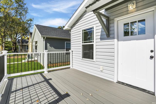 637 Jackson Avenue, Evansville, IN 47713