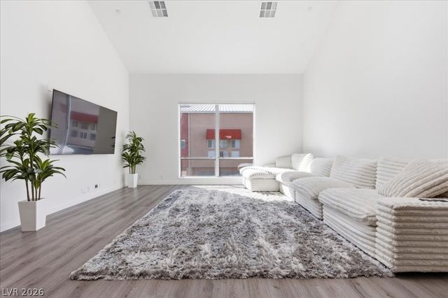 250 Tower Street, Las Vegas, NV 89101