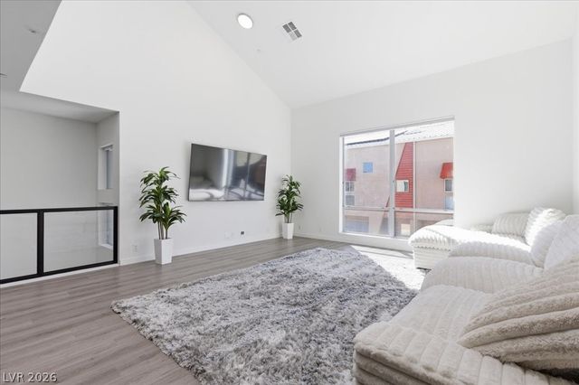 250 Tower Street, Las Vegas, NV 89101