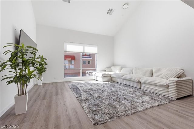 250 Tower Street, Las Vegas, NV 89101