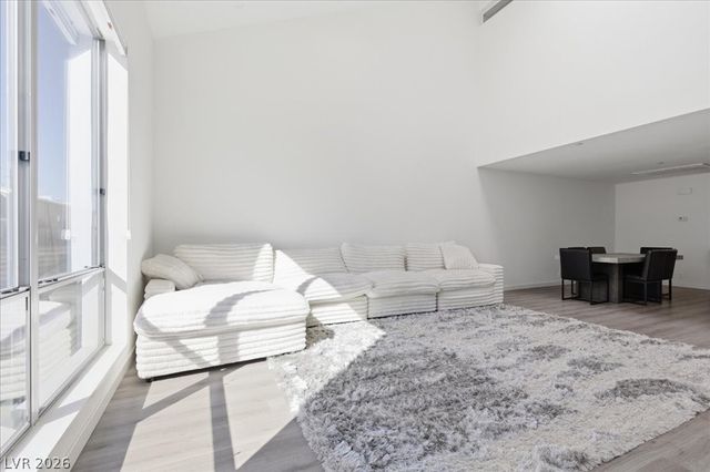 250 Tower Street, Las Vegas, NV 89101