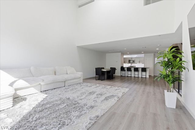 250 Tower Street, Las Vegas, NV 89101