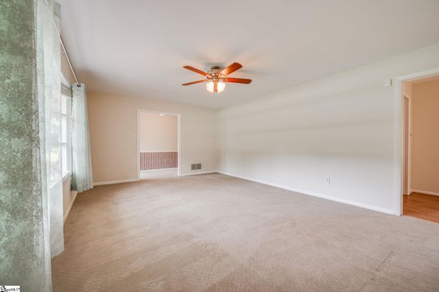 217 Navaho Drive, Spartanburg, SC 29301