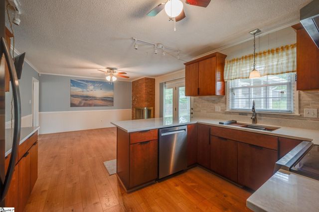 217 Navaho Drive, Spartanburg, SC 29301