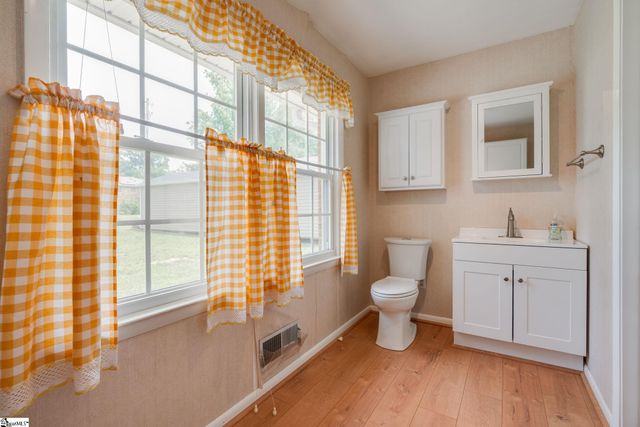 217 Navaho Drive, Spartanburg, SC 29301
